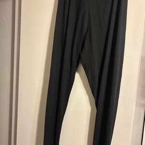 Sleek Black Women's Leggings